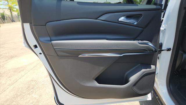 new 2025 Chevrolet Traverse car, priced at $43,500