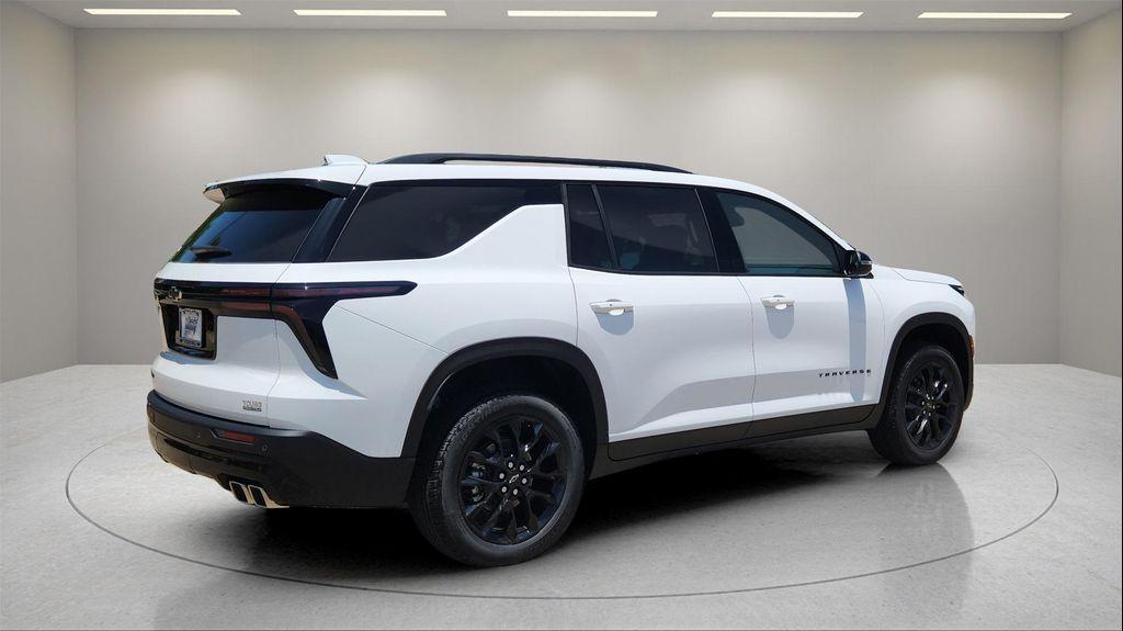 new 2025 Chevrolet Traverse car, priced at $41,500