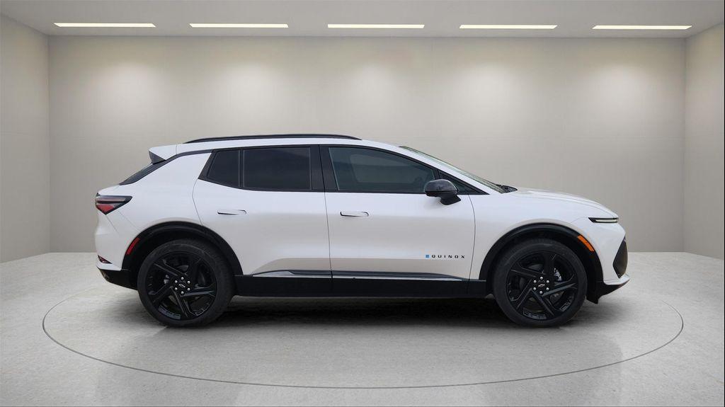 new 2025 Chevrolet Equinox EV car, priced at $33,500