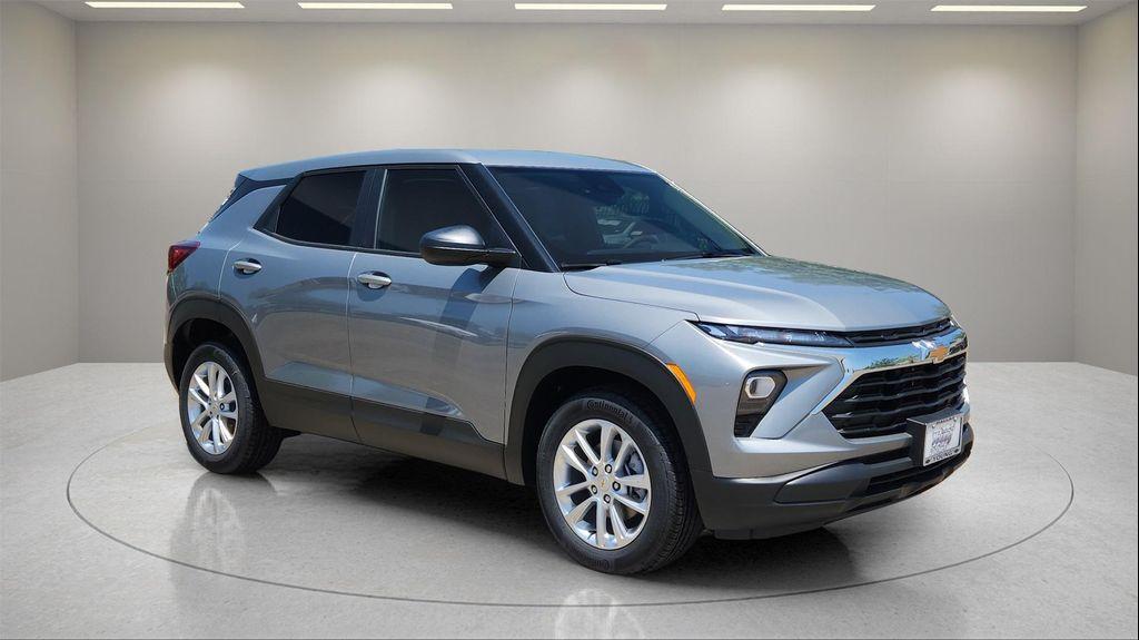new 2026 Chevrolet TrailBlazer car, priced at $25,875