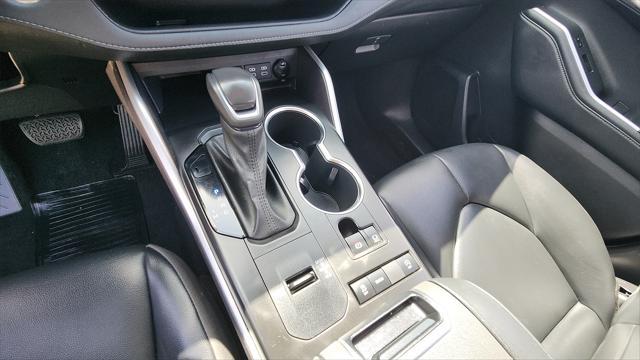used 2022 Toyota Highlander car, priced at $30,000