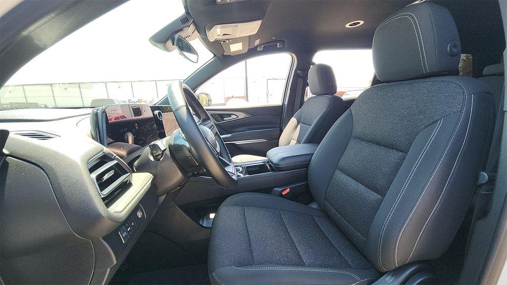 used 2024 Chevrolet Traverse car, priced at $35,000