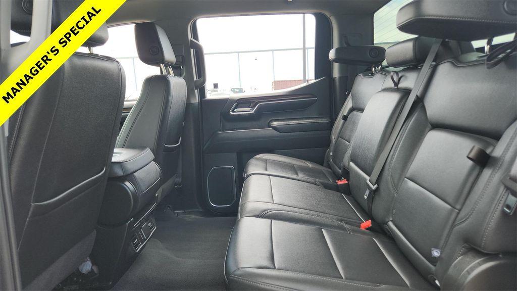 used 2024 GMC Sierra 1500 car, priced at $35,500