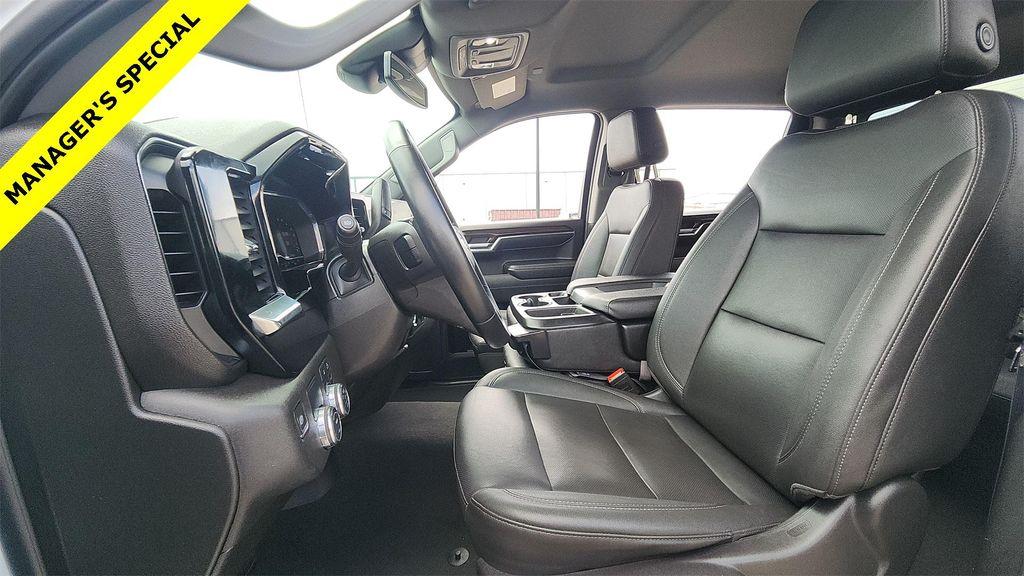 used 2024 GMC Sierra 1500 car, priced at $35,500