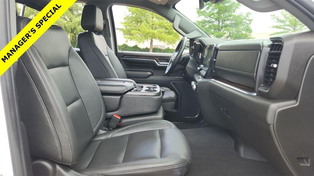 used 2024 GMC Sierra 1500 car, priced at $35,500