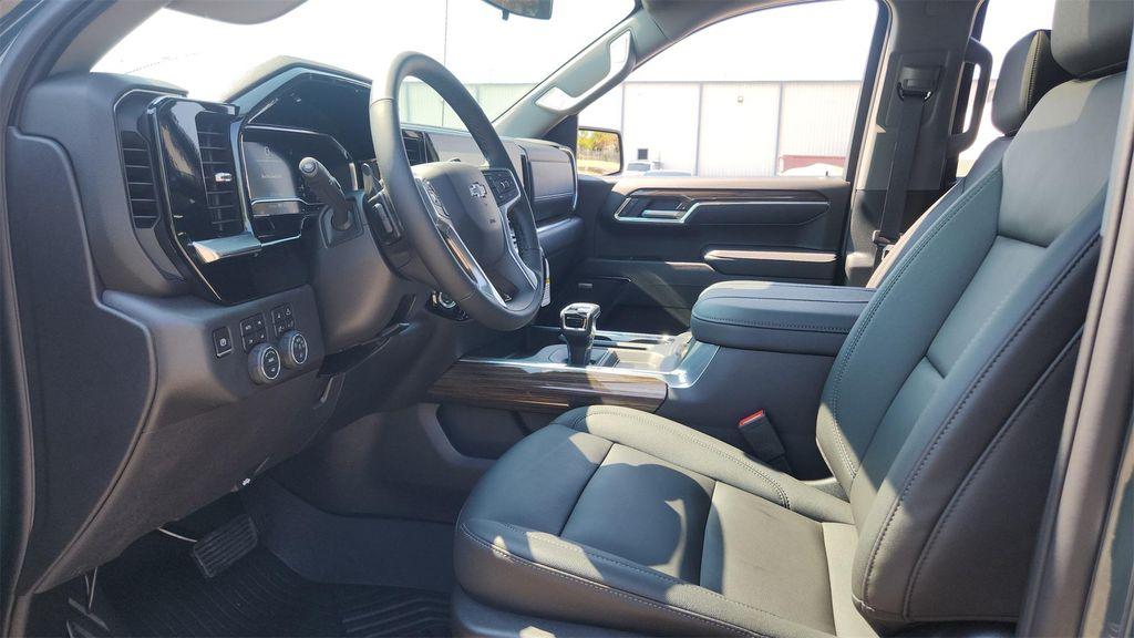 new 2025 Chevrolet Silverado 1500 car, priced at $61,500
