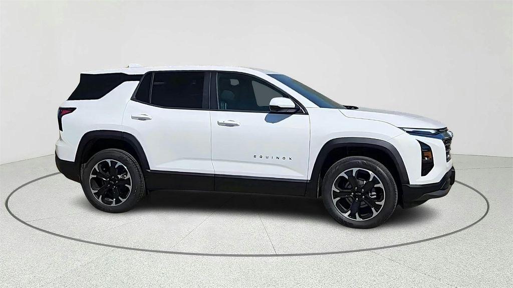 new 2026 Chevrolet Equinox car, priced at $30,000