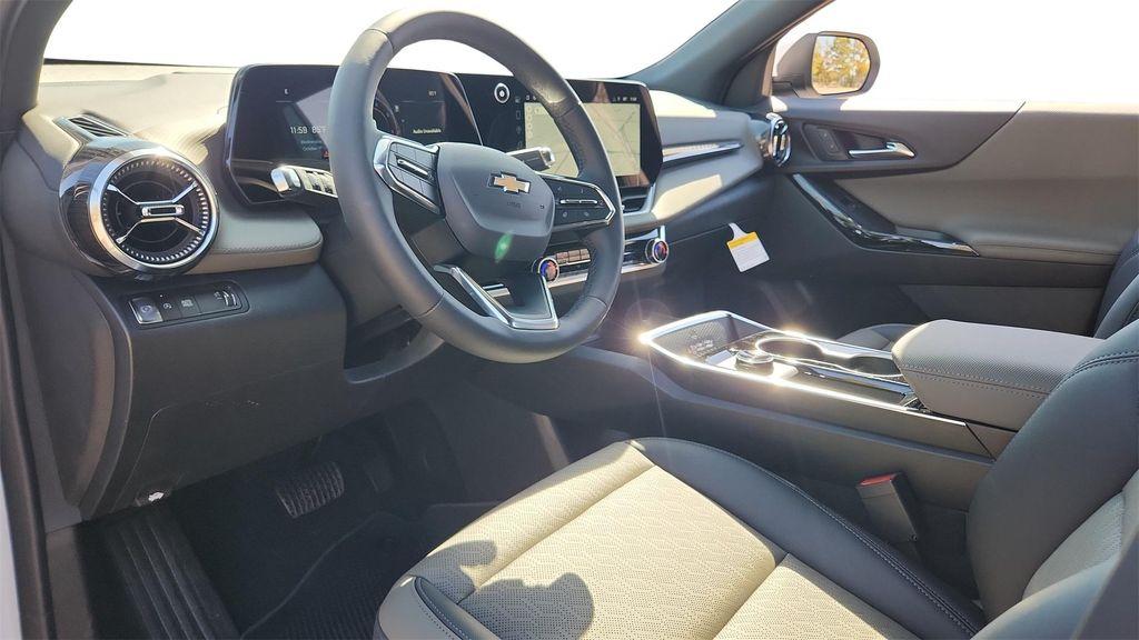 new 2026 Chevrolet Equinox car, priced at $30,000