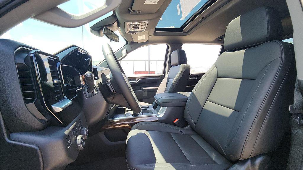 new 2025 Chevrolet Silverado 1500 car, priced at $62,000