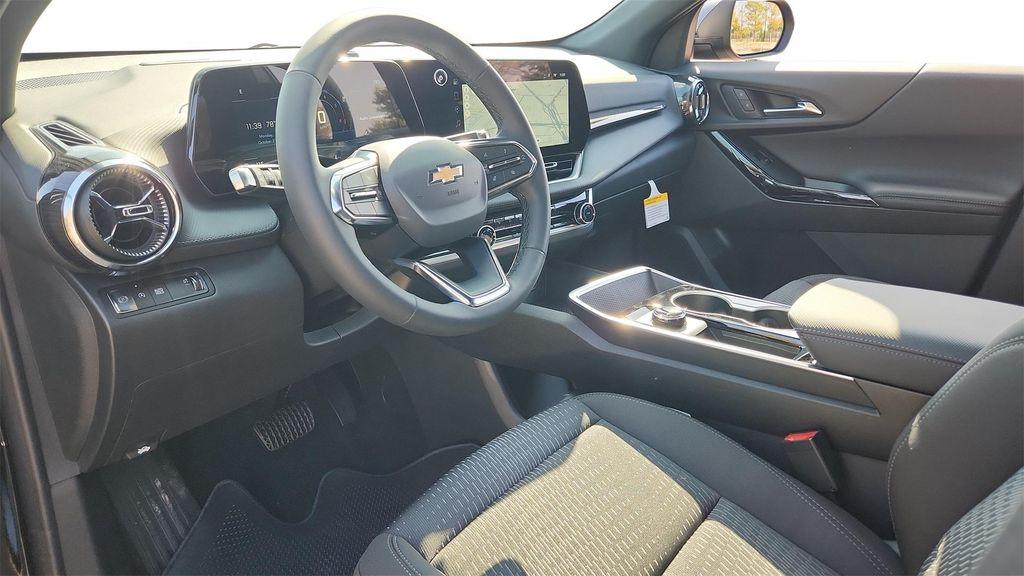 new 2026 Chevrolet Equinox car, priced at $28,000