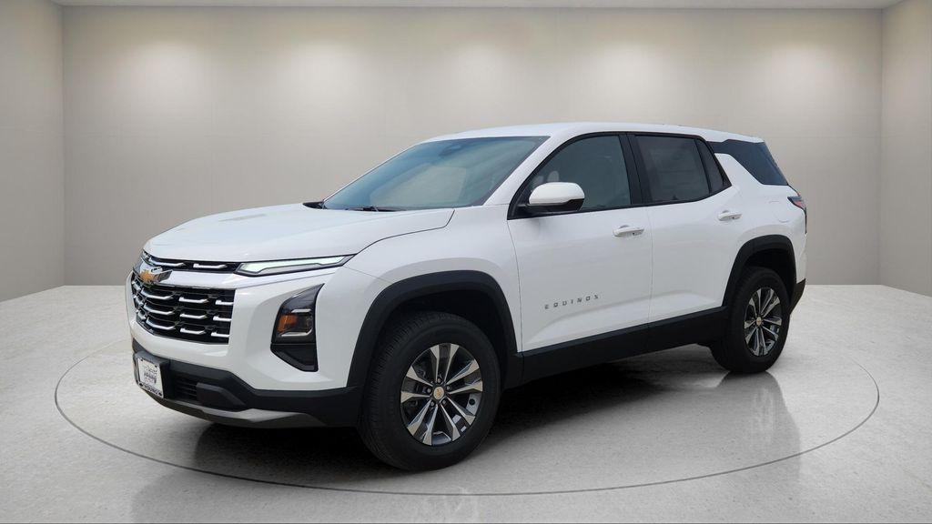 new 2026 Chevrolet Equinox car, priced at $28,500