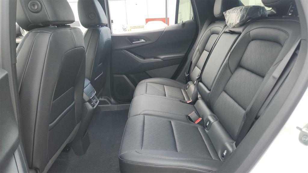 new 2026 Chevrolet Equinox car, priced at $28,500