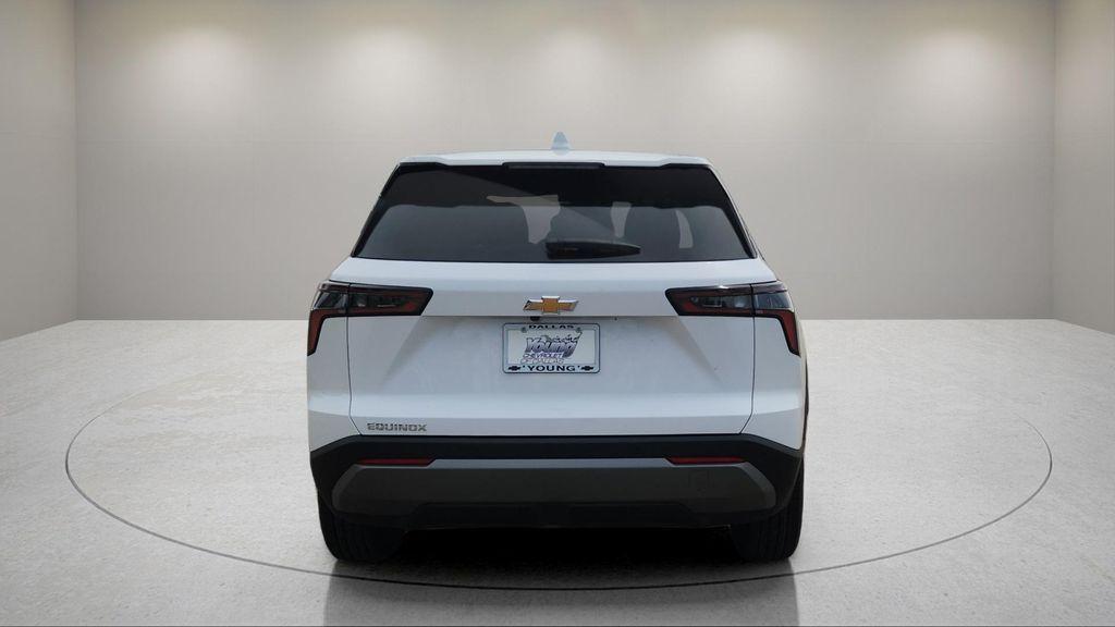 new 2026 Chevrolet Equinox car, priced at $28,500