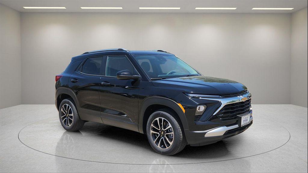 new 2026 Chevrolet TrailBlazer car, priced at $25,000