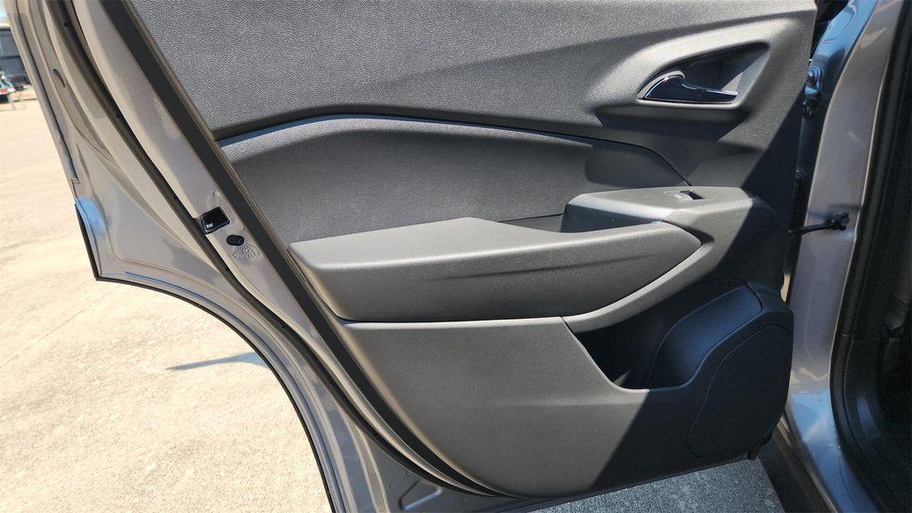 new 2025 Chevrolet Trax car, priced at $25,500