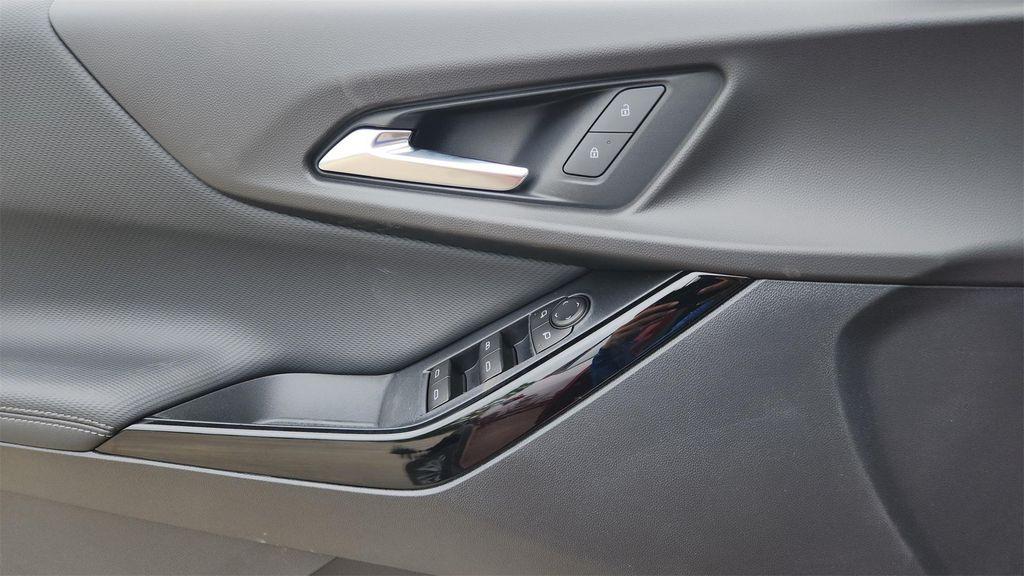 new 2026 Chevrolet Equinox car, priced at $27,000
