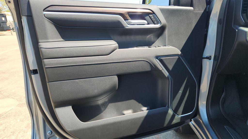 new 2026 Chevrolet Silverado 1500 car, priced at $46,000