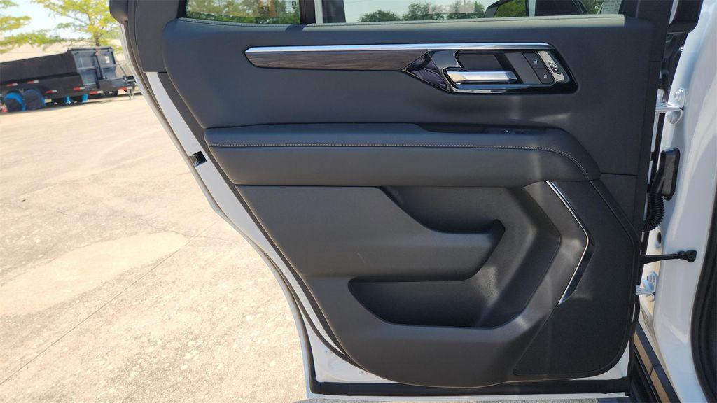 new 2025 Chevrolet Tahoe car, priced at $62,000