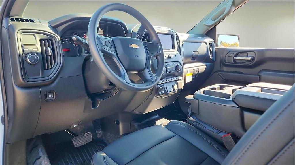 new 2025 Chevrolet Silverado 2500 car, priced at $40,500