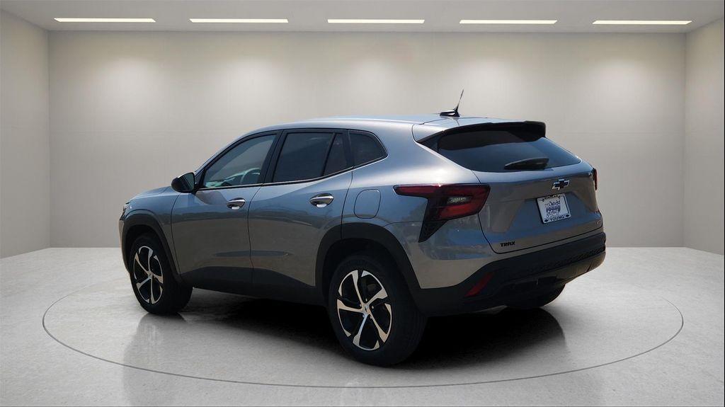 new 2025 Chevrolet Trax car, priced at $23,000