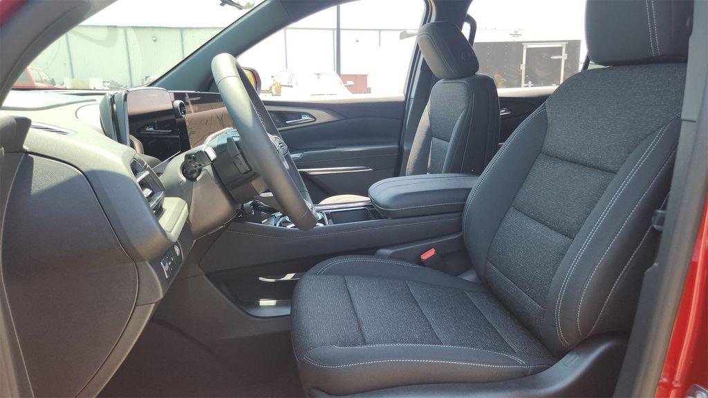 new 2026 Chevrolet Traverse car, priced at $45,500