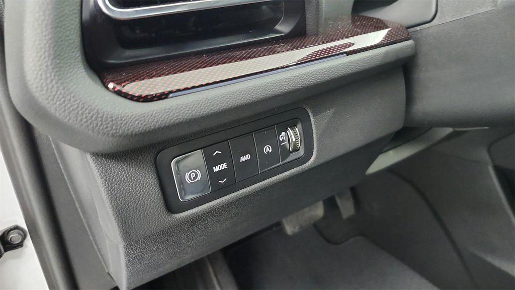 new 2026 Chevrolet Traverse car, priced at $52,453