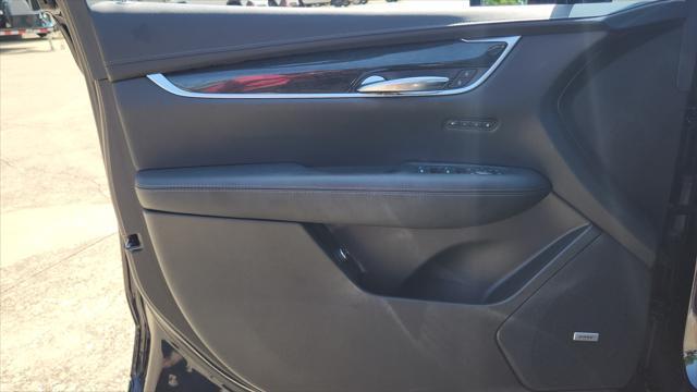used 2021 Cadillac XT5 car, priced at $31,000