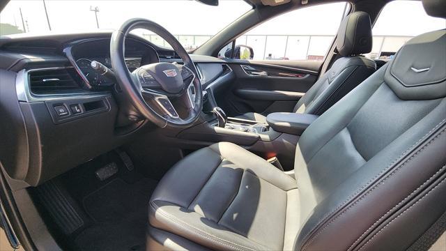 used 2021 Cadillac XT5 car, priced at $31,000