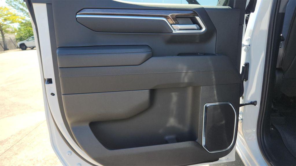 new 2026 Chevrolet Silverado 1500 car, priced at $61,000