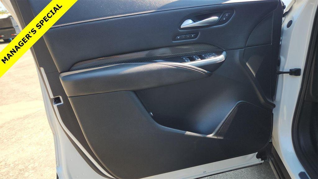 used 2021 Cadillac XT4 car, priced at $22,444