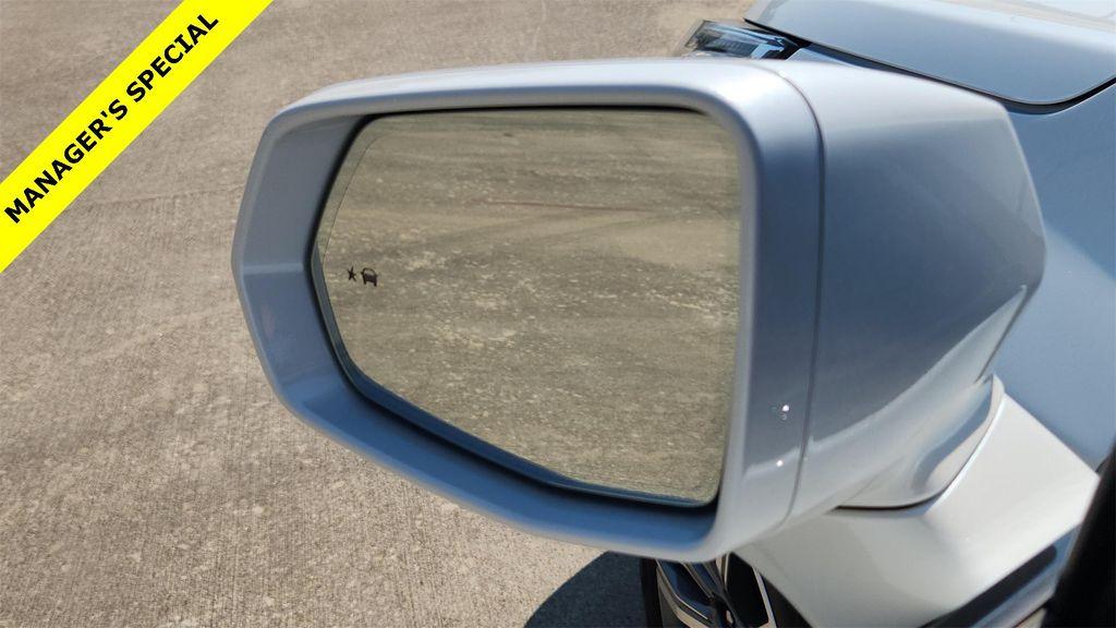 used 2021 Cadillac XT4 car, priced at $22,444