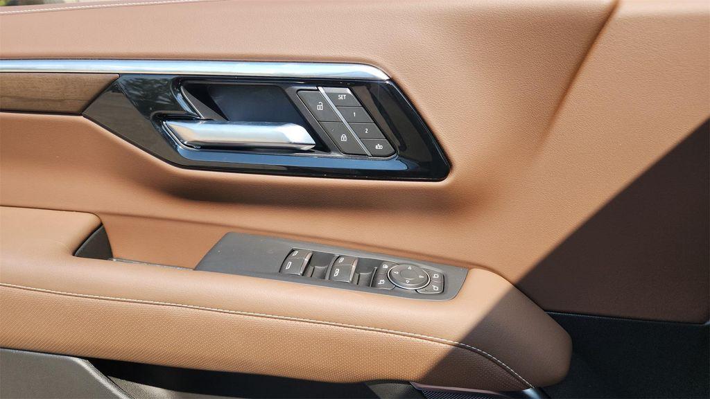 new 2025 Chevrolet Suburban car, priced at $84,000
