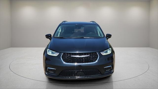 used 2022 Chrysler Pacifica car, priced at $21,000