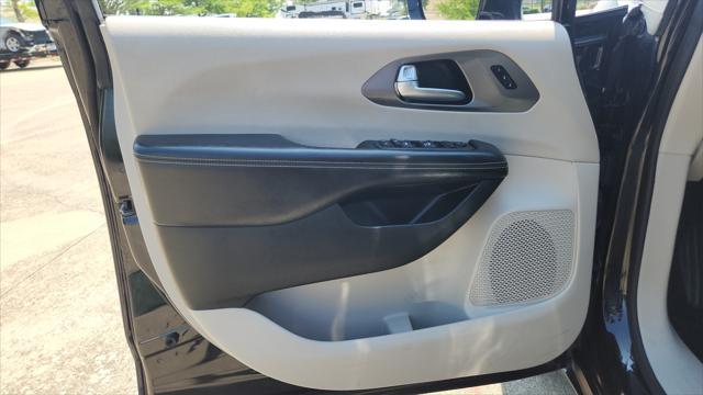 used 2022 Chrysler Pacifica car, priced at $21,000