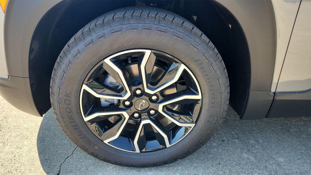 new 2026 Chevrolet TrailBlazer car, priced at $29,500
