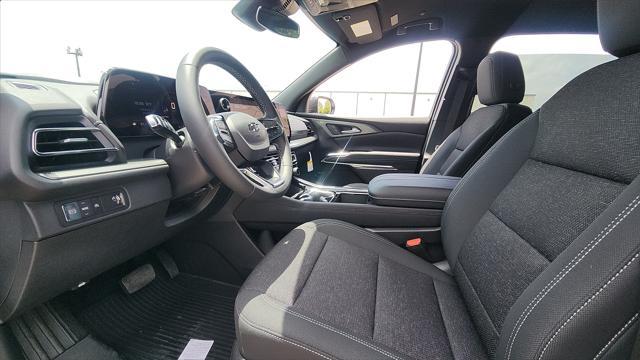 new 2025 Chevrolet Traverse car, priced at $44,000
