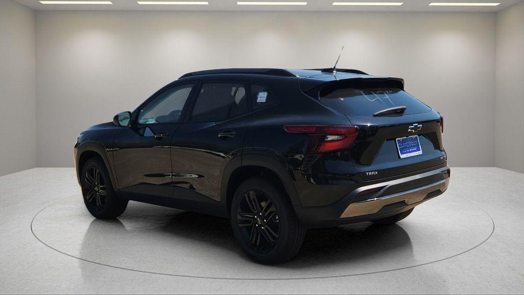 new 2025 Chevrolet Trax car, priced at $25,500