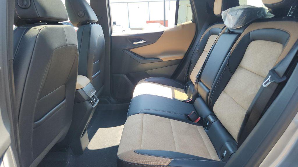 new 2026 Chevrolet Equinox car, priced at $32,000