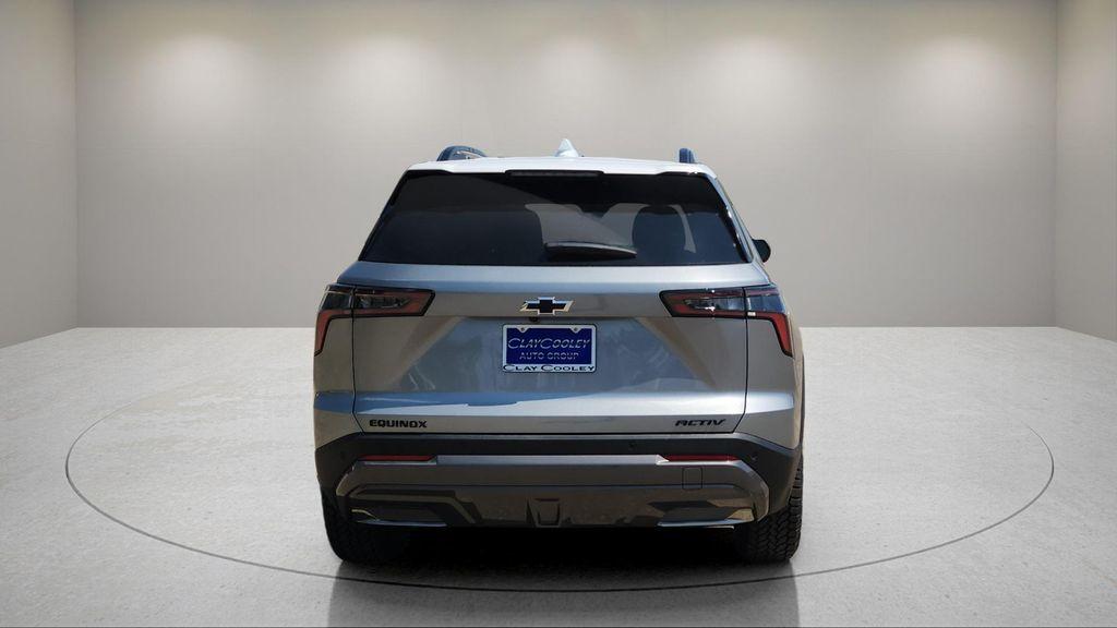new 2026 Chevrolet Equinox car, priced at $32,000