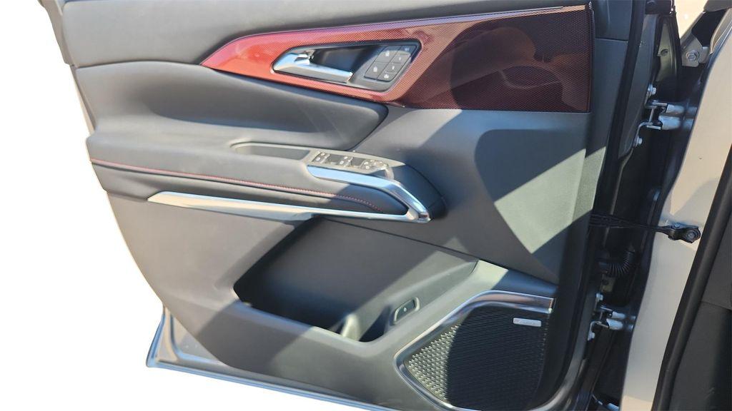 new 2026 Chevrolet Traverse car, priced at $57,000