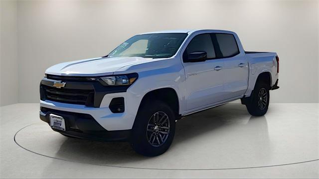 new 2024 Chevrolet Colorado car, priced at $33,000