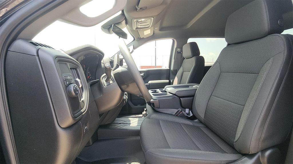new 2025 Chevrolet Silverado 1500 car, priced at $38,000
