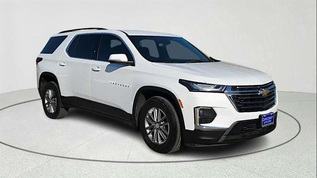 used 2023 Chevrolet Traverse car, priced at $27,500