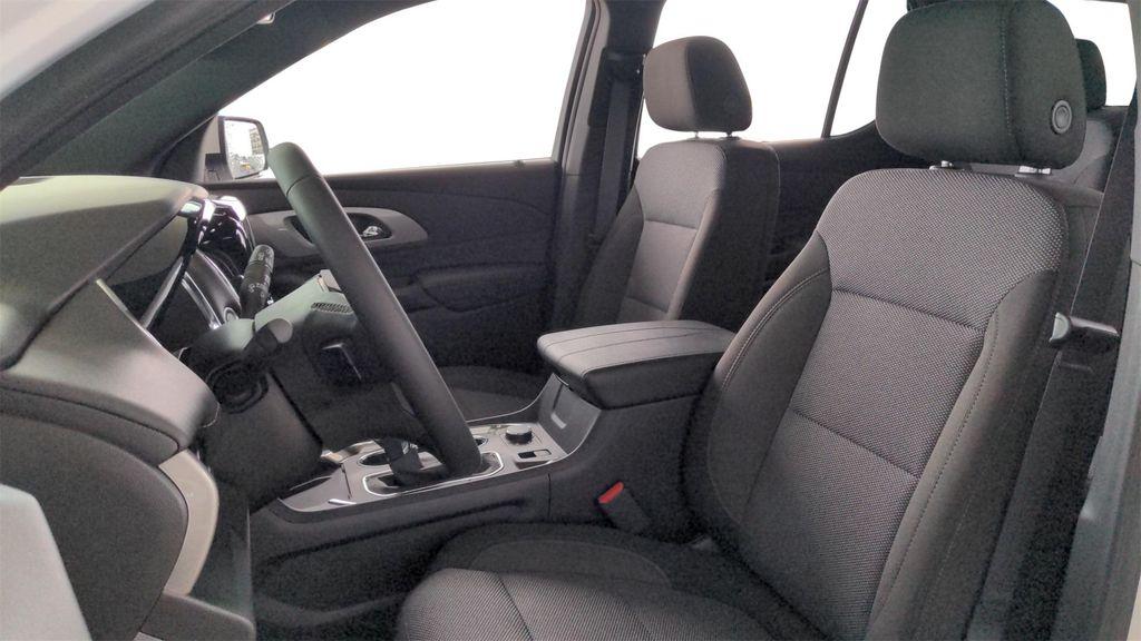 used 2023 Chevrolet Traverse car, priced at $27,500
