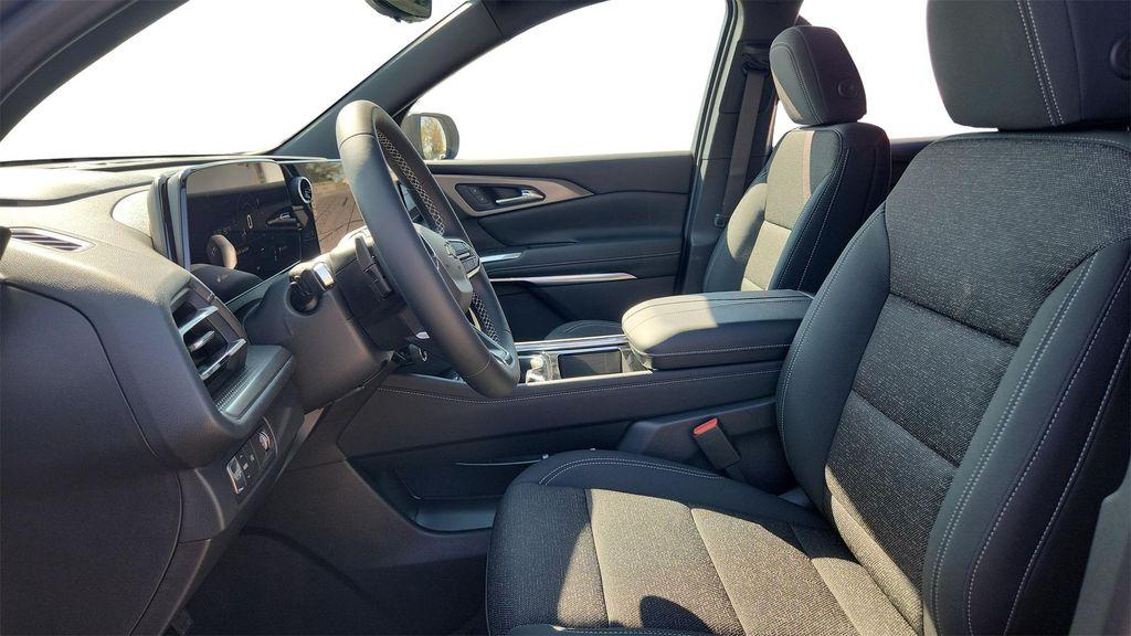 new 2026 Chevrolet Traverse car, priced at $43,000