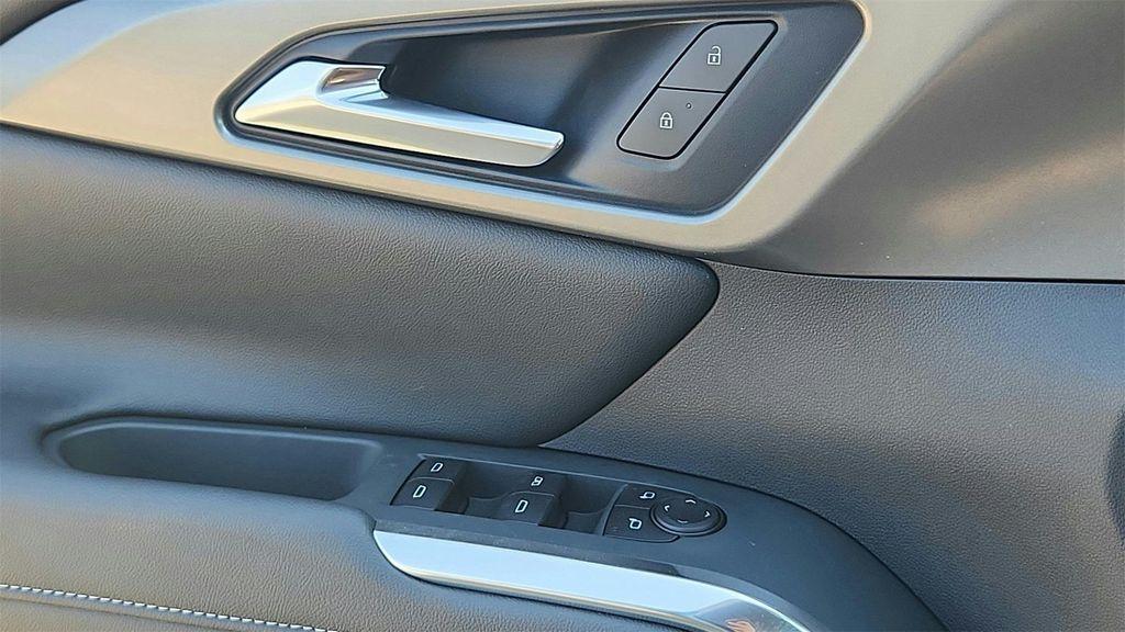 new 2026 Chevrolet Traverse car, priced at $43,000