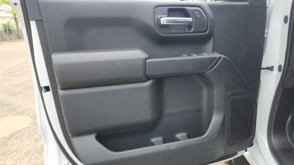 new 2025 Chevrolet Silverado 1500 car, priced at $37,000