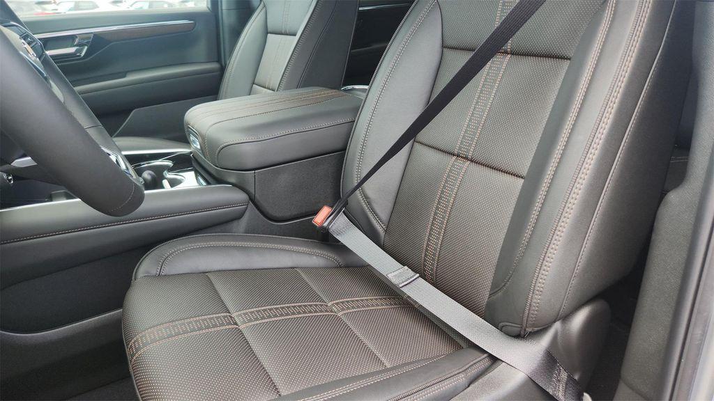 new 2025 Chevrolet Suburban car, priced at $78,500