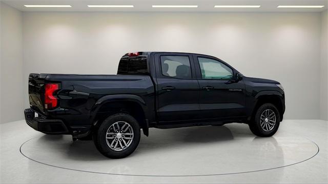 new 2024 Chevrolet Colorado car, priced at $33,000