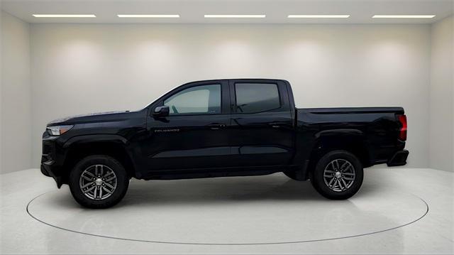 new 2024 Chevrolet Colorado car, priced at $33,000